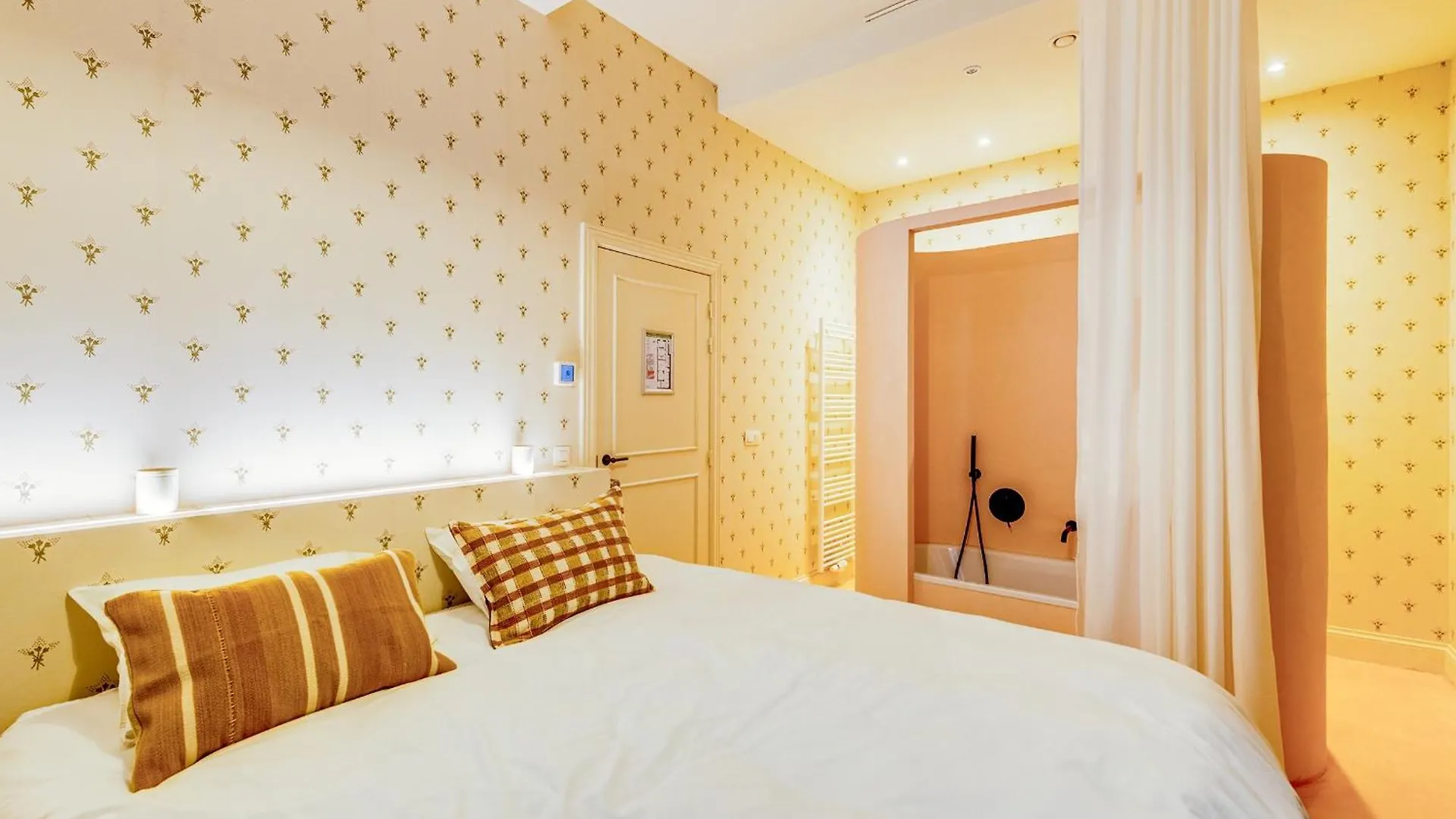 Bed & Breakfast Gezellige Romantische Kamer In Hartje Brugge Miss Marlyn Bed and Breakfast