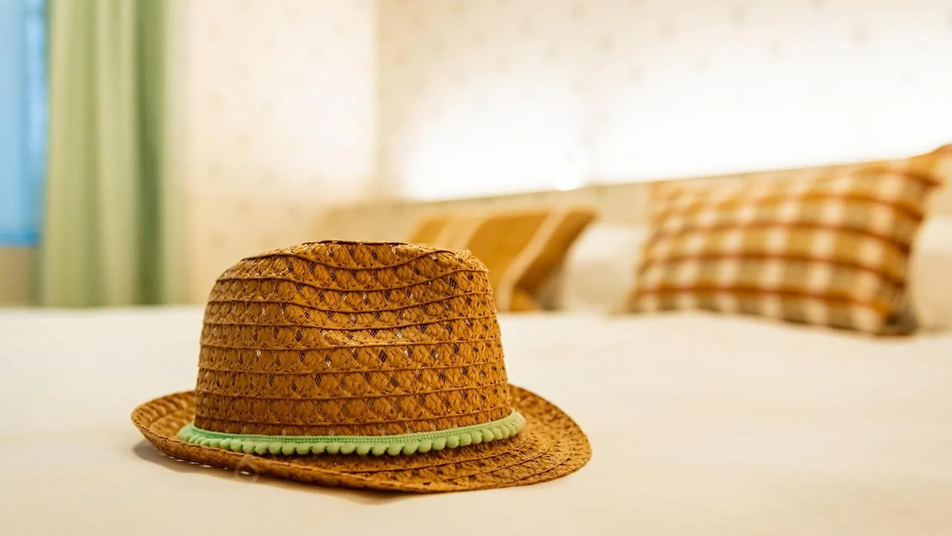 Gezellige Romantische Kamer In Hartje Brugge Miss Marlyn Bed & Breakfast Belgium