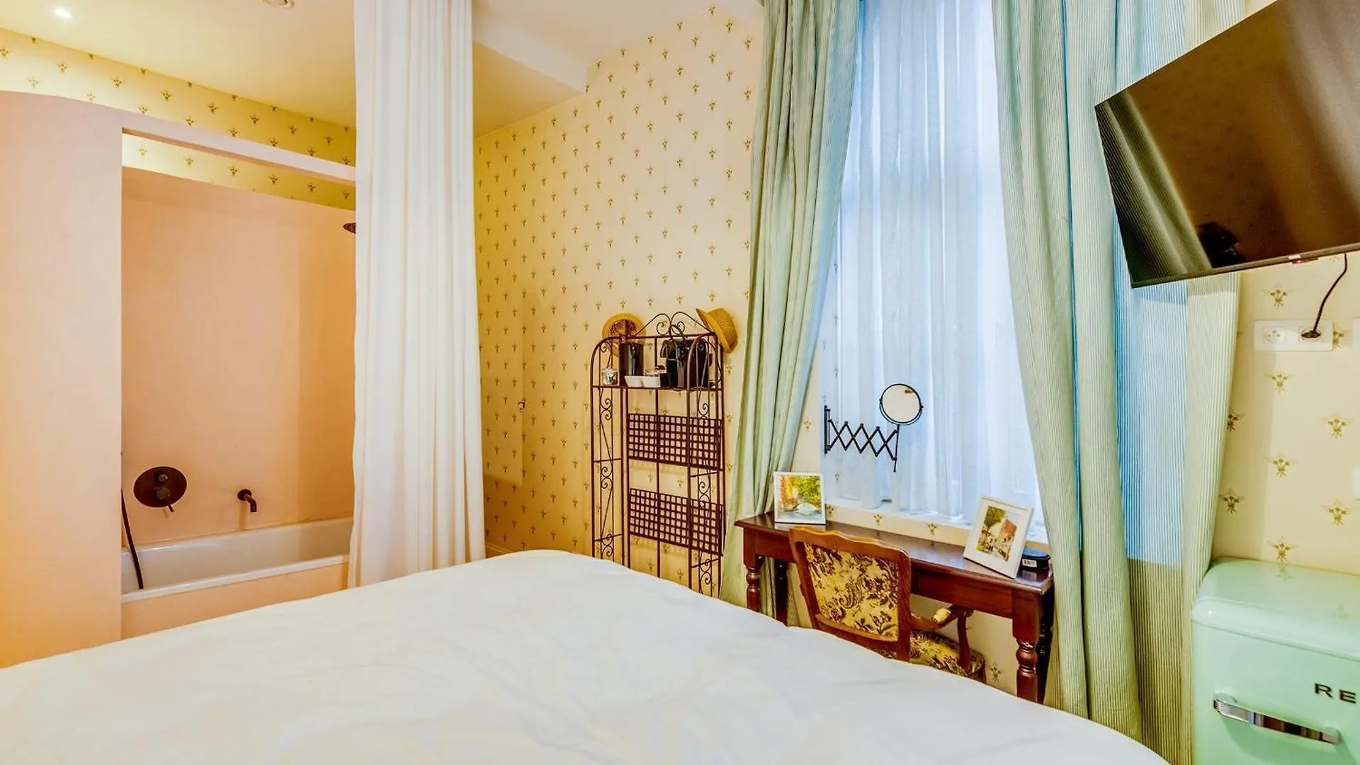 Bed and Breakfast Gezellige Romantische Kamer In Hartje Brugge Miss Marlyn